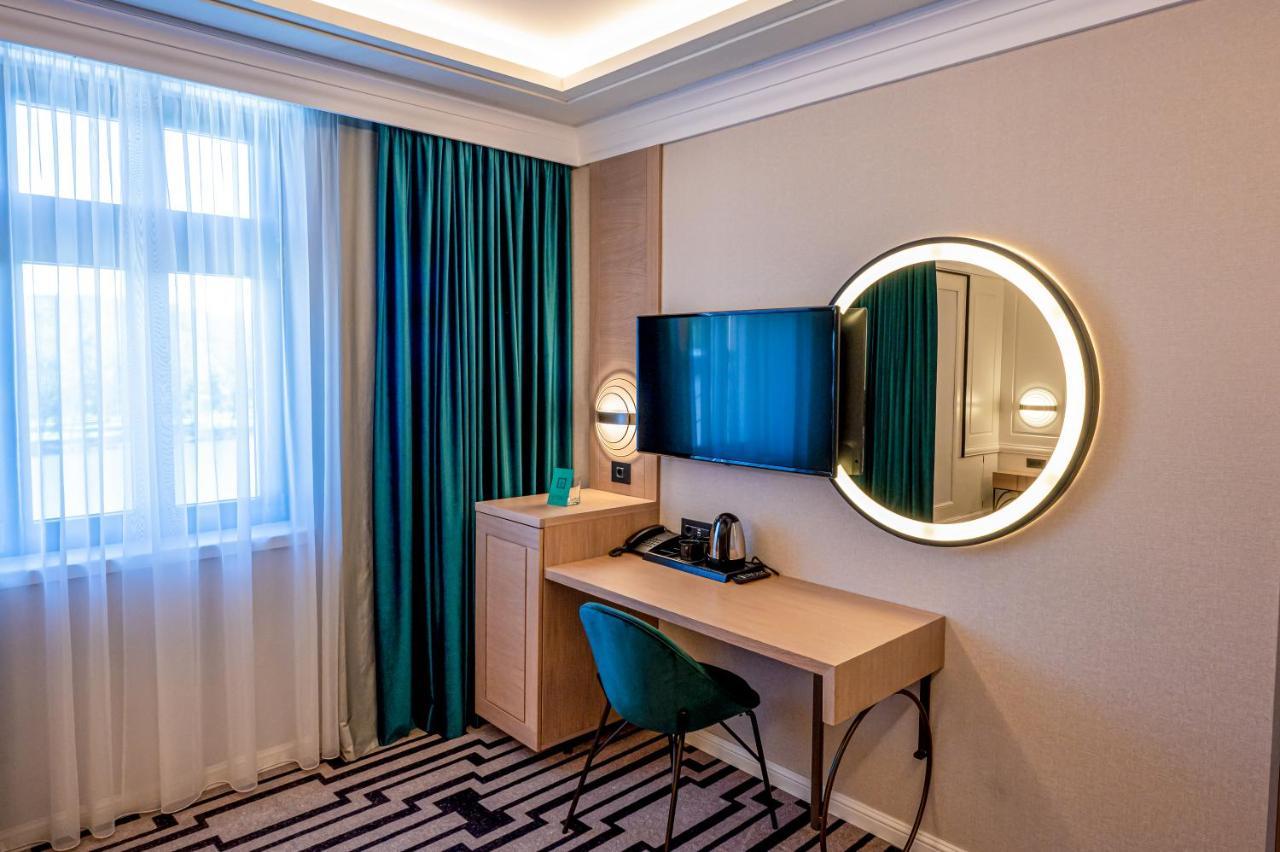 Hotel Carolin Calimanesti Exterior photo