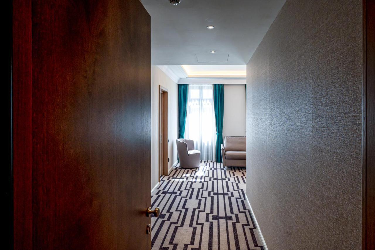 Hotel Carolin Calimanesti Exterior photo