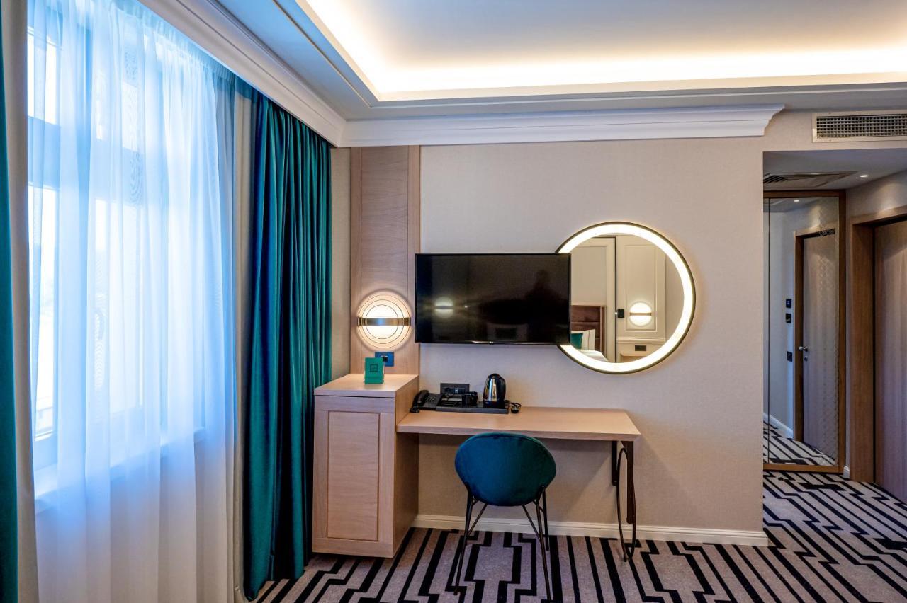 Hotel Carolin Calimanesti Exterior photo